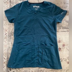 Greys anatomy size small teal scrub top